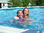 Nina&Nancy-01-20020803.jpg