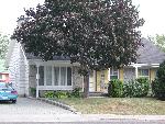 House-Front-04-20020816.jpg